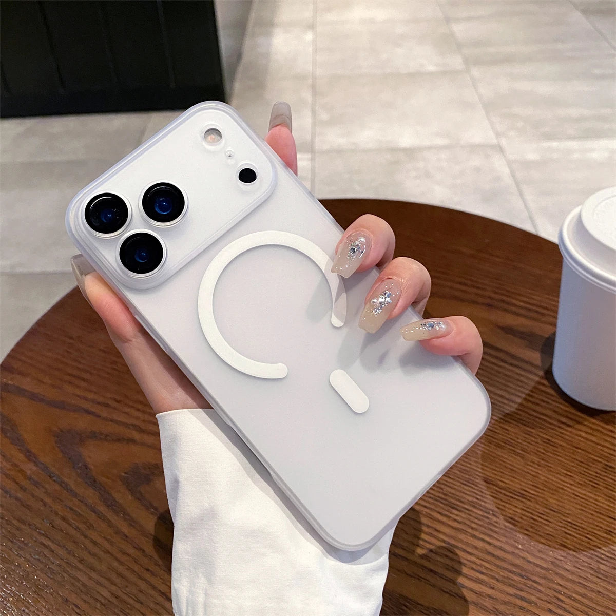 2025 Ultra Thin Full Cover Matte Clear Magnetic Phone Cases for Iphone 17 Pro Max 17Air 17Pro Hard PP Light Funda for Magsafe