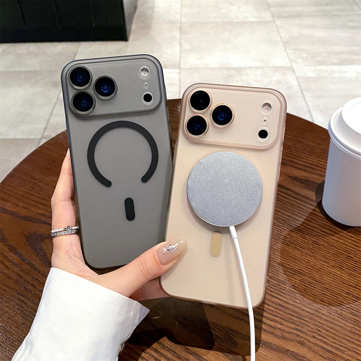 2025 Ultra Thin Full Cover Matte Clear Magnetic Phone Cases for Iphone 17 Pro Max 17Air 17Pro Hard PP Light Funda for Magsafe